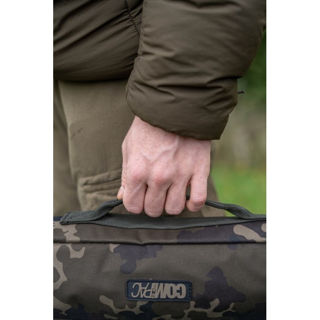 Калъф за колчета KORDA Compac Storm Pole Bag Dark Kamo | CARPMOJO.com