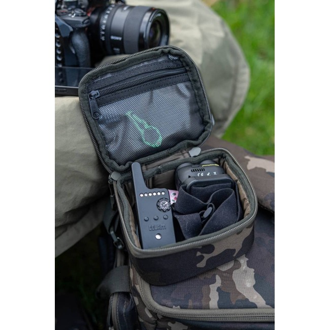 Чанта за аксесоари KORDA Compac 100 Tackle Pouch Dark Kamo | CARPMOJO.com