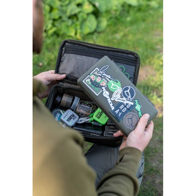 Чанта за аксесоари KORDA Compac 140 Tackle Pouch Dark Kamo | CARPMOJO.com