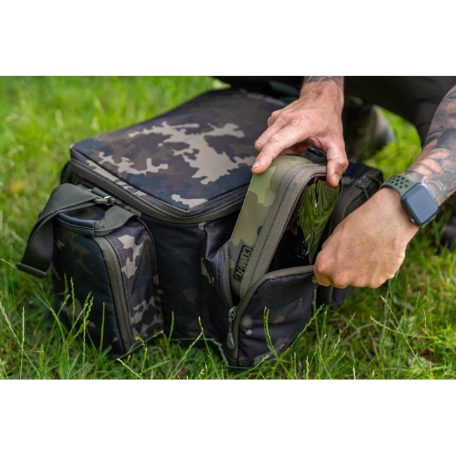 Шаранджийски сак KORDA Compac Large Carryall Dark Kamo 30l | CARPMOJO.com