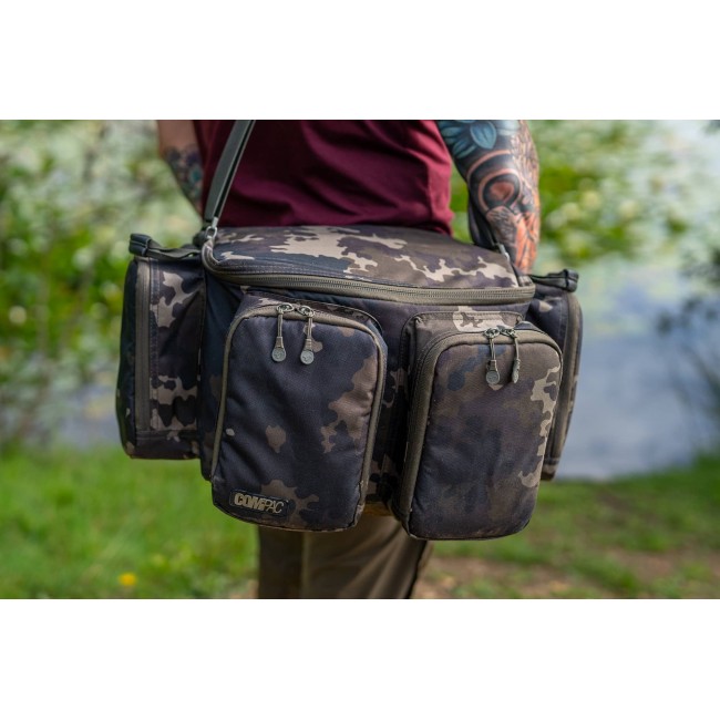 Шаранджийски сак KORDA Compac X-Large Carryall Dark Kamo 50l | CARPMOJO.com